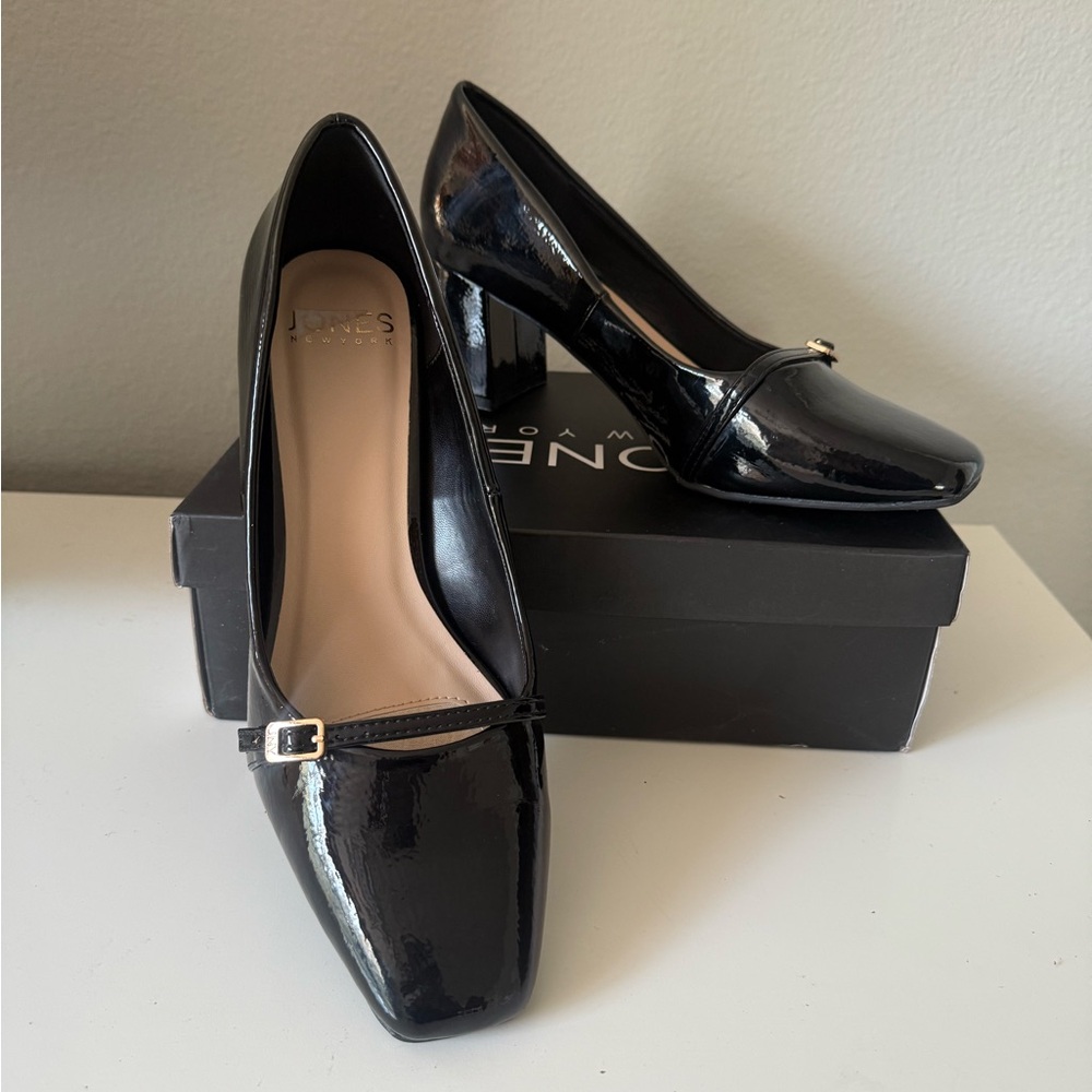 Jones New York Black Patent Leather Women's Shoes 10M worn once